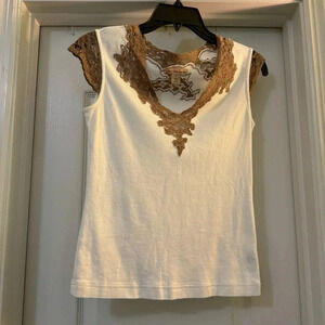 Cha Cha Vente Sleeveless Beautiful Blouse